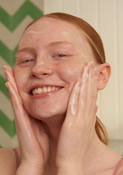 Tea Tree Skin Clearing Facial Wash