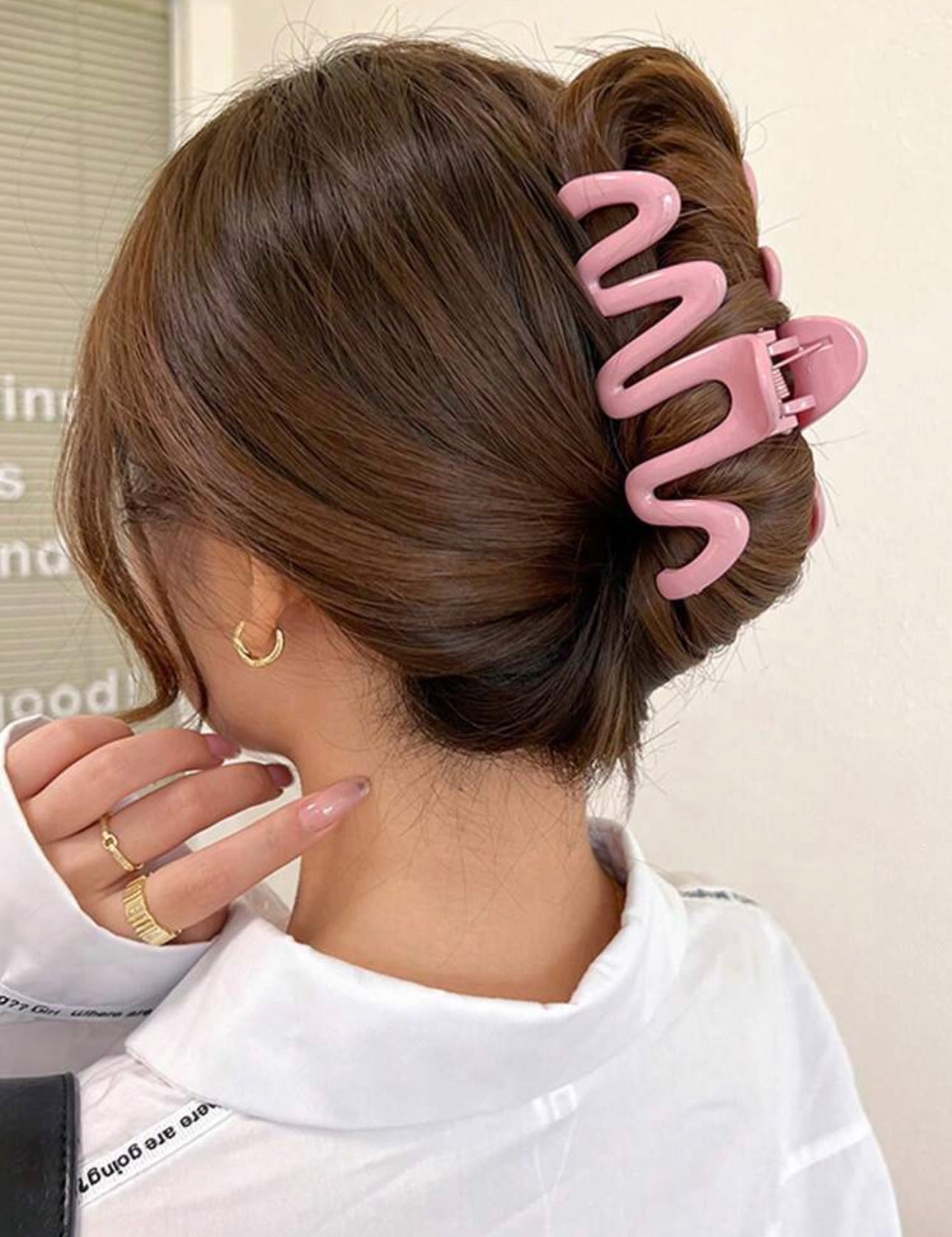 Wave Shape Oversized Claw Hair Clips