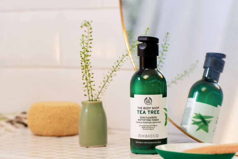 Tea Tree Skin Clearing Mattifying Toner